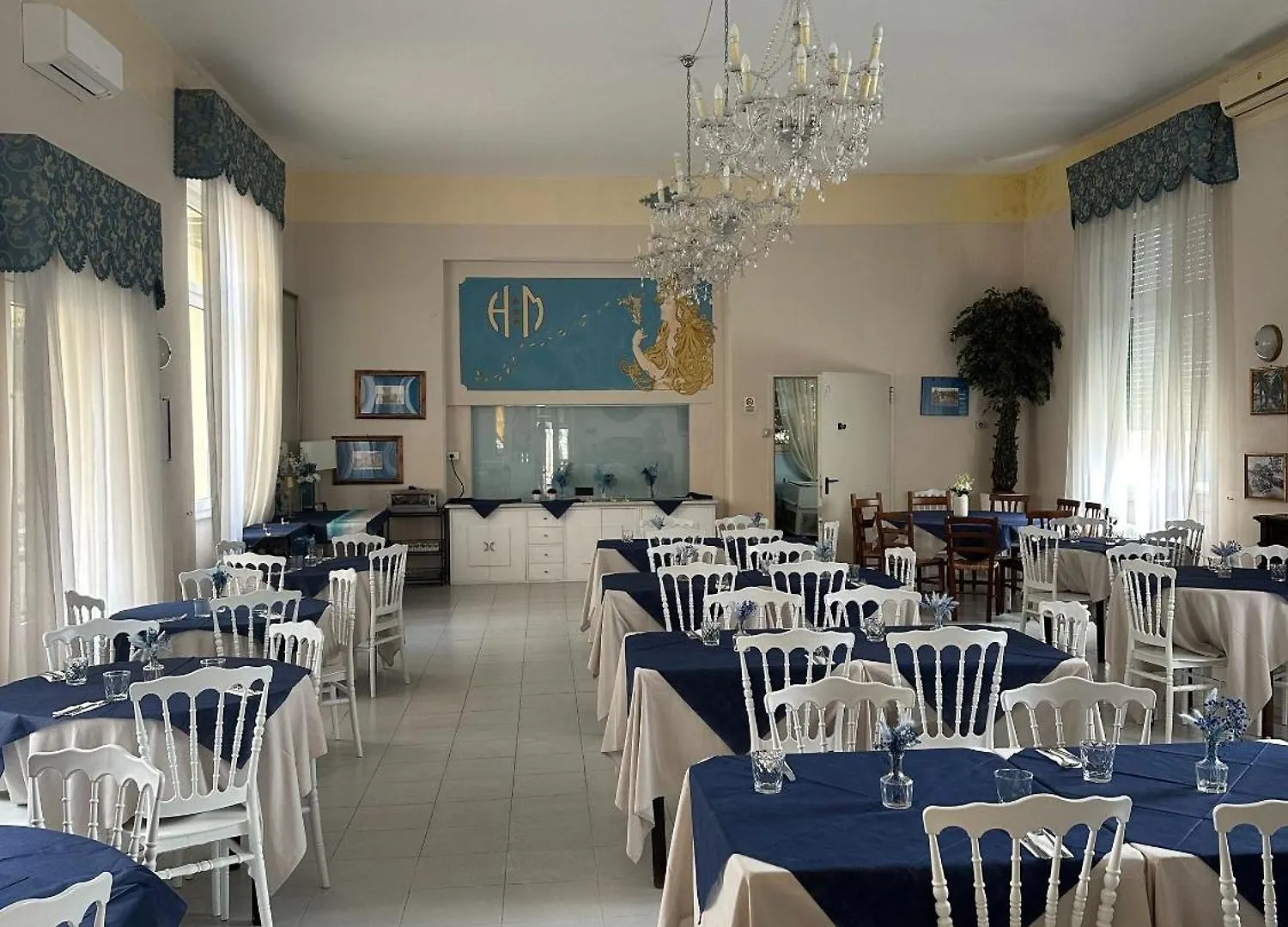 Room In Guest Room - Versilia Mare Amore 1923 Viareggio 0*,  Italy